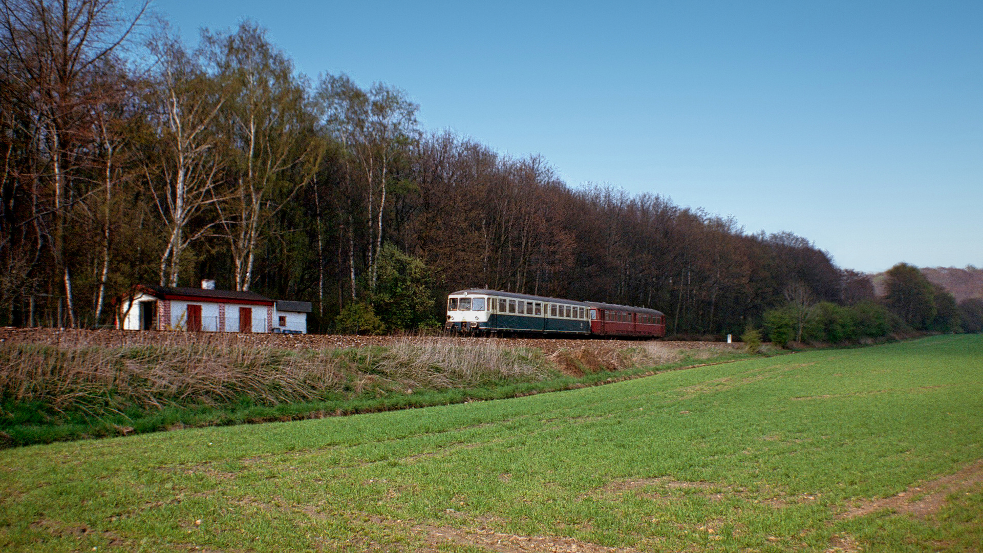 Akkutriebwagen bei Düsseldorf-Gerresheim