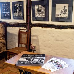 Akt-Fotografien von Klaus Ender im Freilichtmuseum Klockenhagen