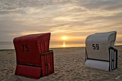 Akt im Strandkorb - von hinten