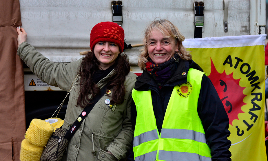 Aktion Lichterkette 2012 um Braunschweig - Fukushima mahnt (1)