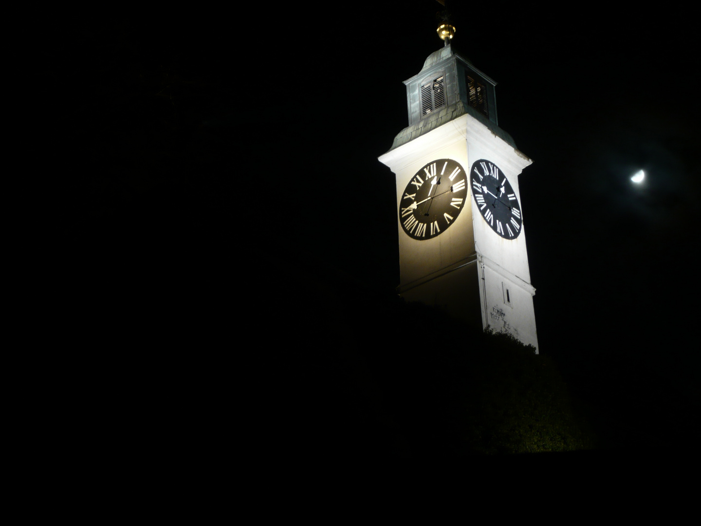 al chiarore di luna