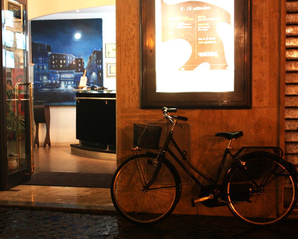 al cinema in bicicletta