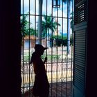 Al di la delle grate. (Trinidad - Cuba 1987)