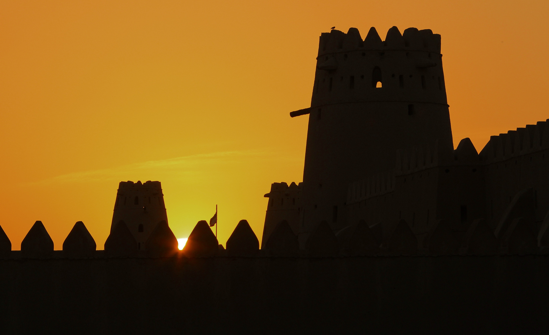 Al Jahili Fort im Sonnenuntergang