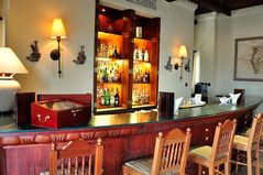 Al Maha Desert Resort & Spa - The Bar