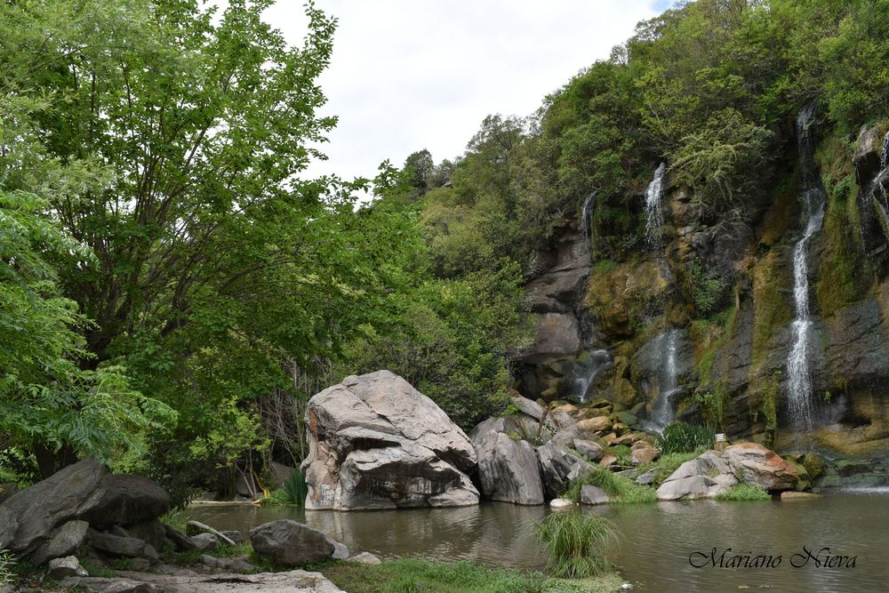 Al pie de la Cascada