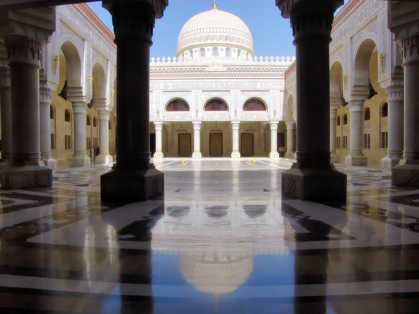 Al Saleh Moschee in Sanaa im Jemen innen in 2010