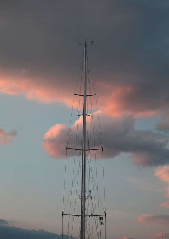 Al tramonto nel porto