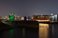 Alarm - russisches U-Boot in Hamburg