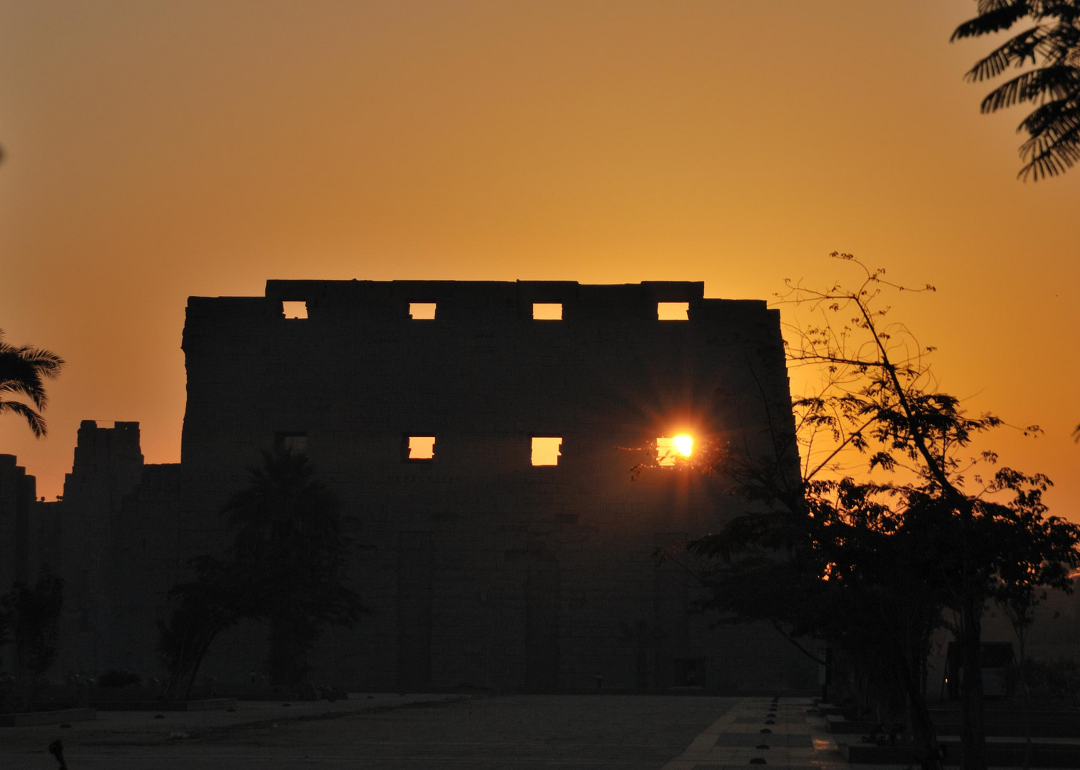 Alba a Karnak