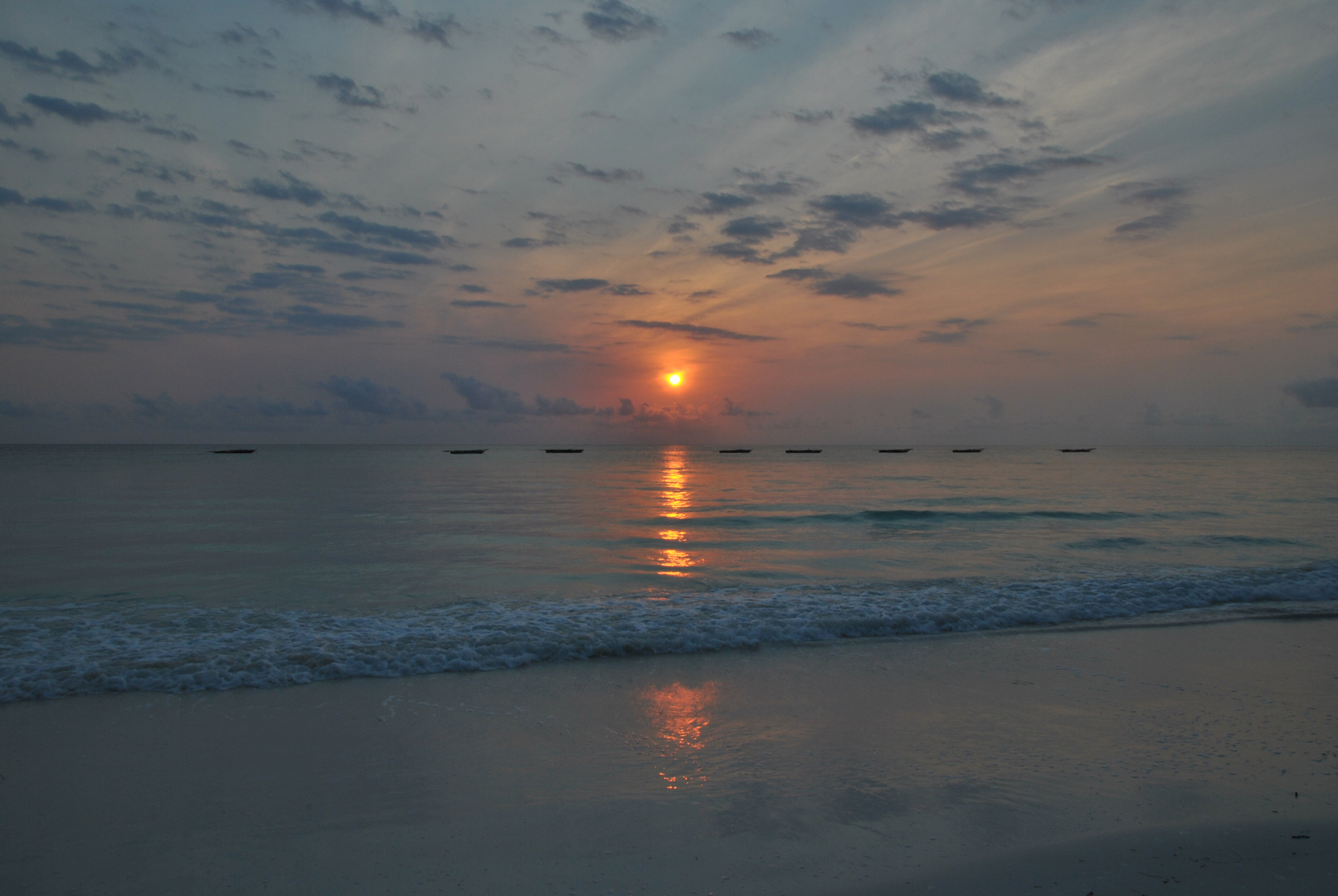 ...alba a Zanzibar...