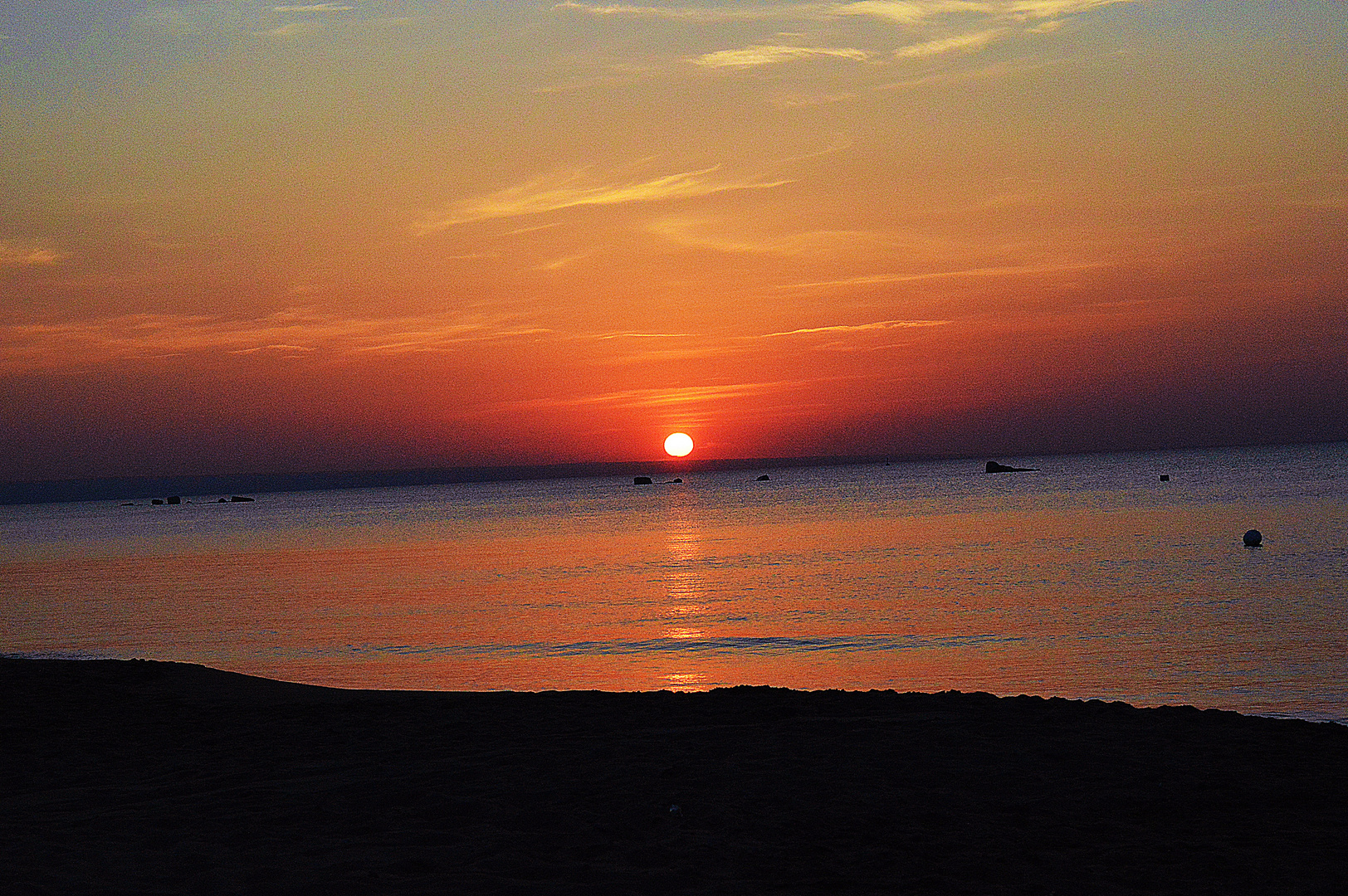 alba d'agosto in un candido cielo d'estate..