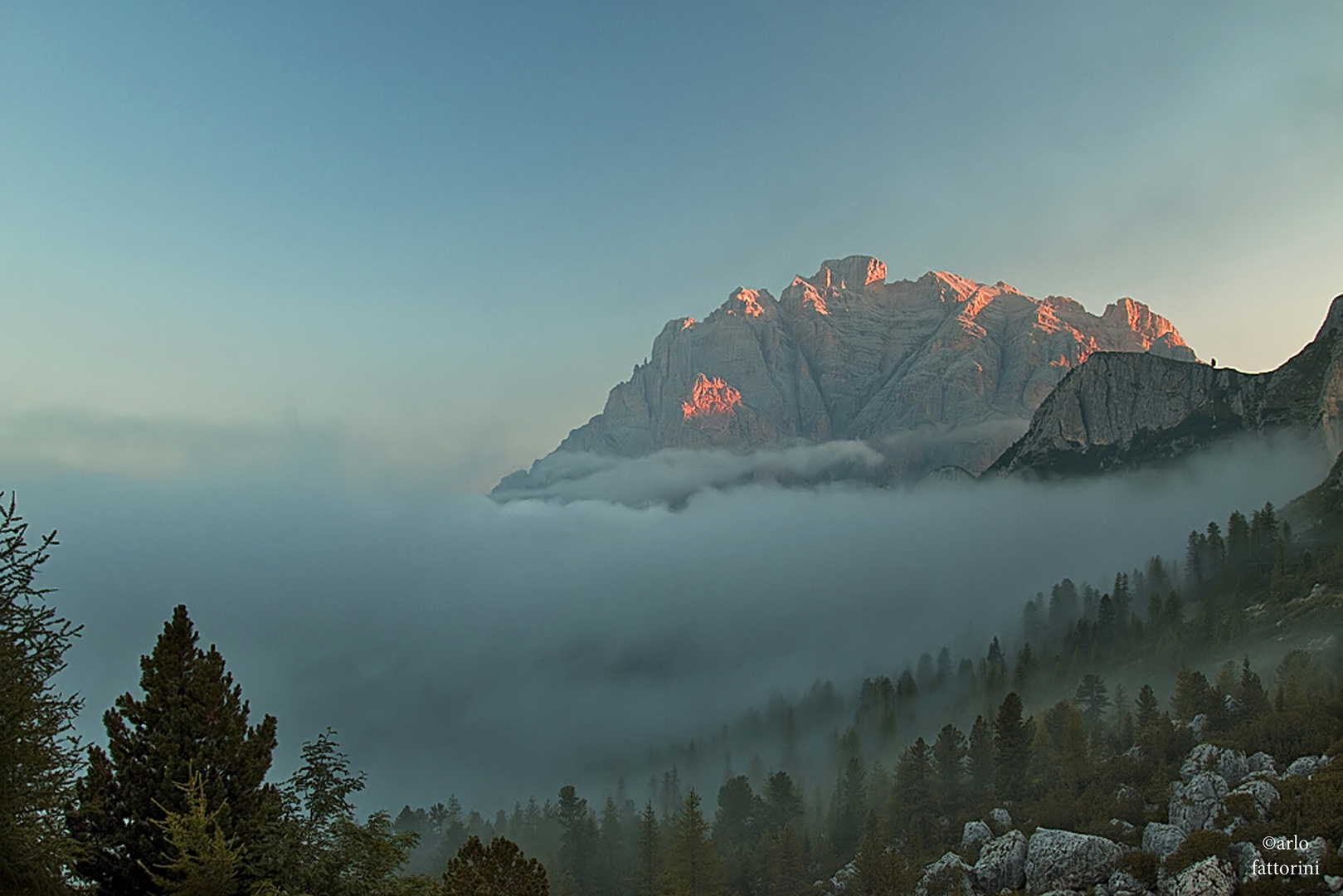 alba in montagna