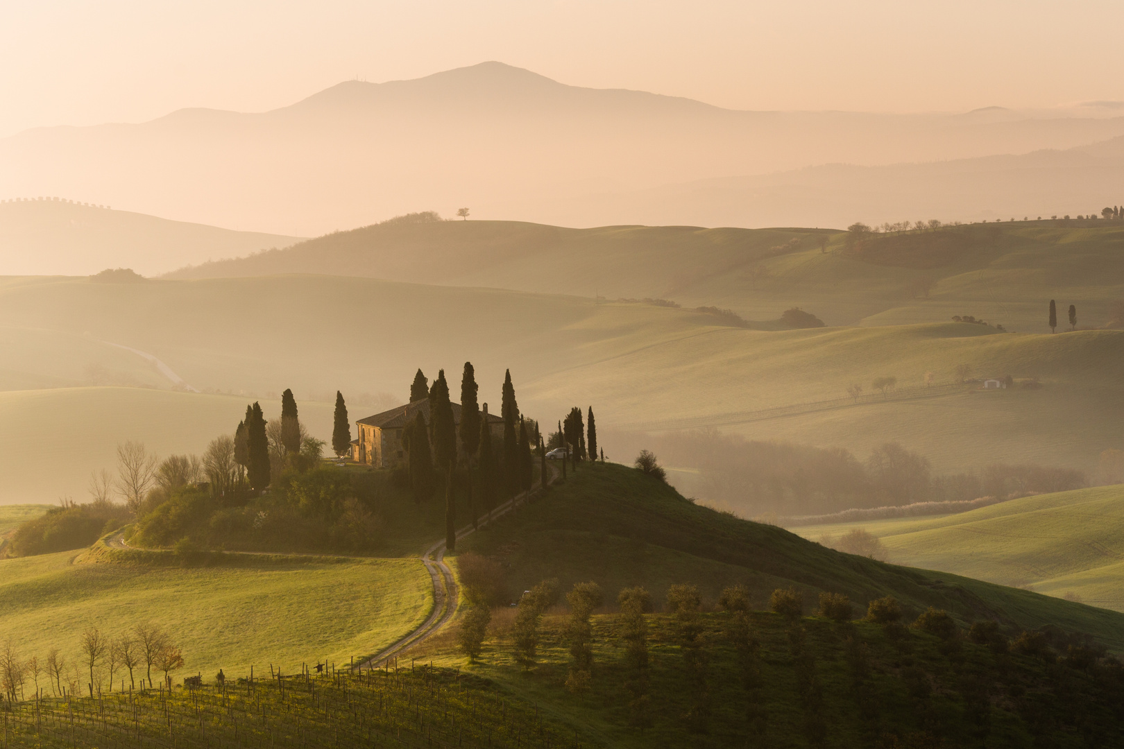 Alba in Val D'Orcia