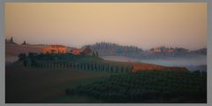 Alba nella regione Toscana nelle Crete Senesi