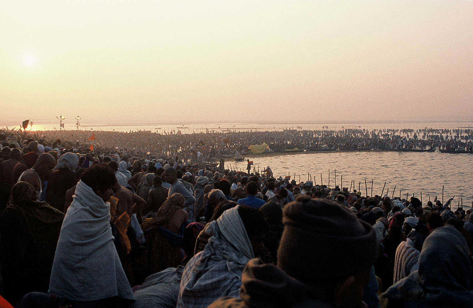 Alba Sacra al Kumbh Mela di Allahabad India