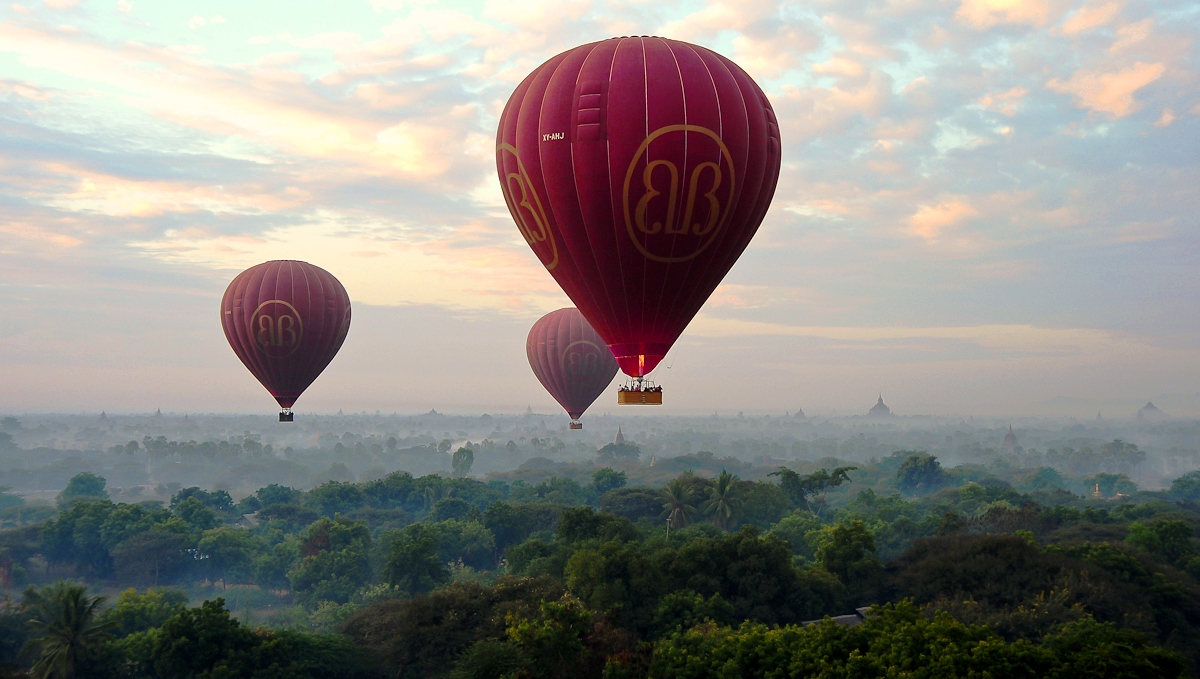 alba sopra Bagan