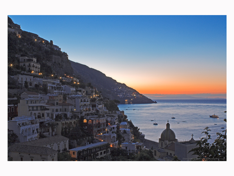 Alba su Positano