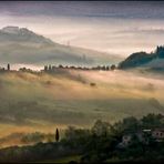 Alba sui colli di San Gimignano