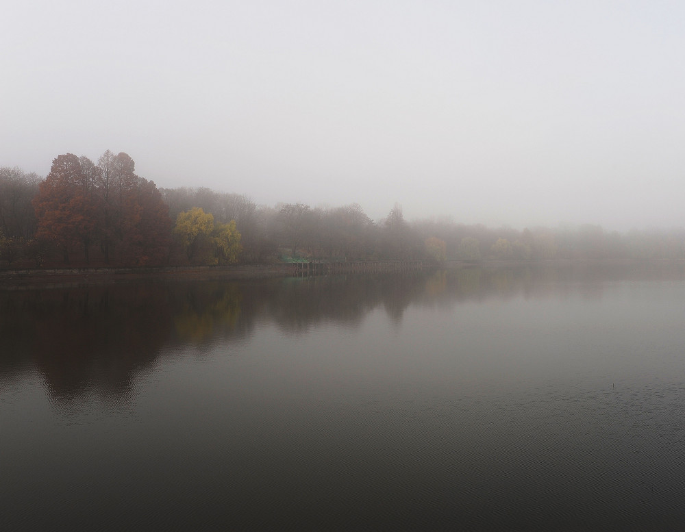 Alba sul lago Herastrau