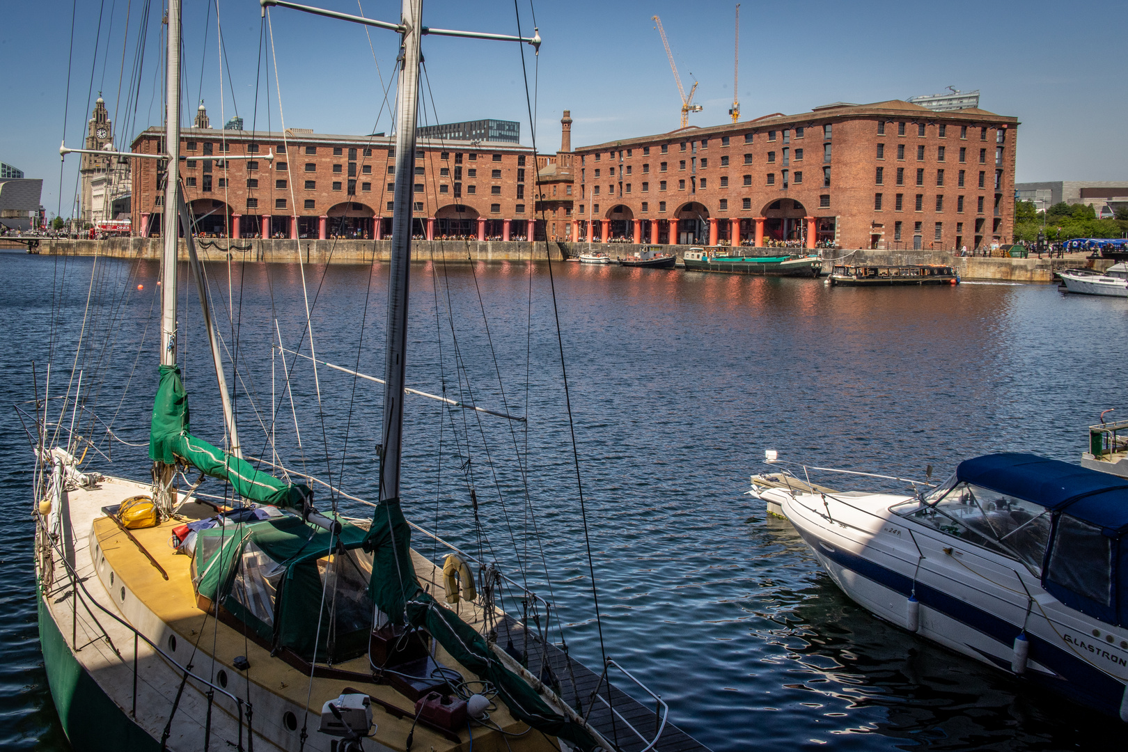 Albert-Dock III - Liverpool/England