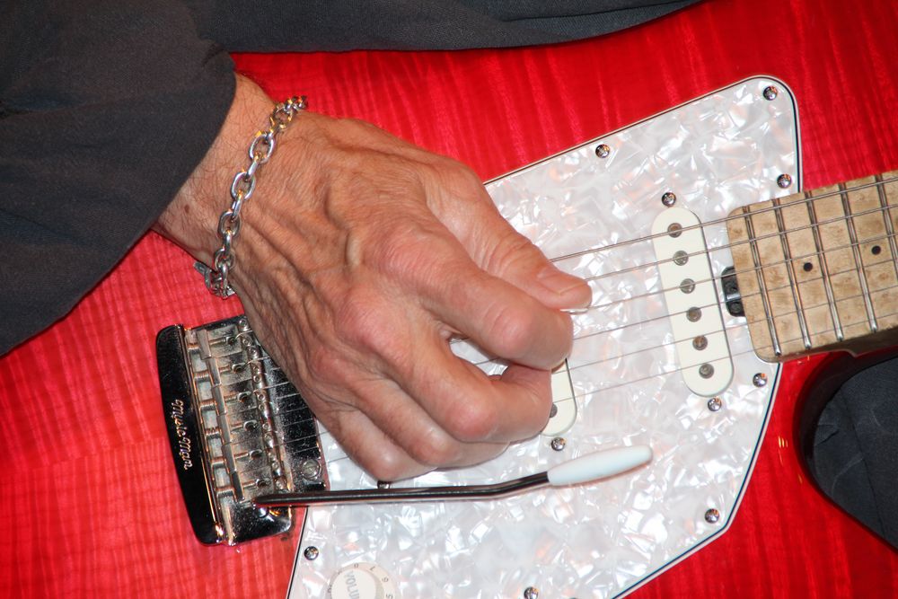 Albert Lee an his picking Hand