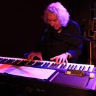 Albert Lee -  keyboard