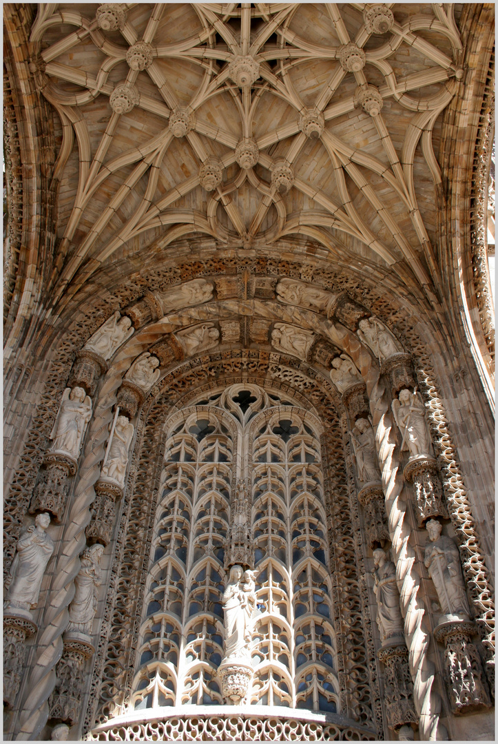 Albi - der Eingang zur Kathedrale