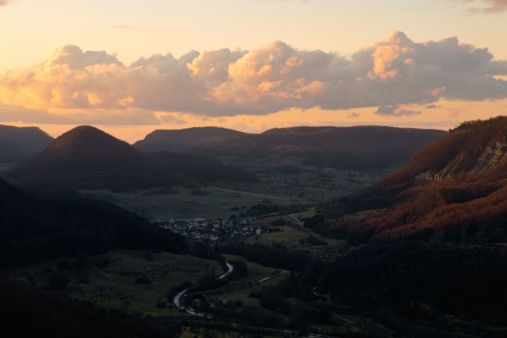 Albtrauf bei Sonnenuntergang