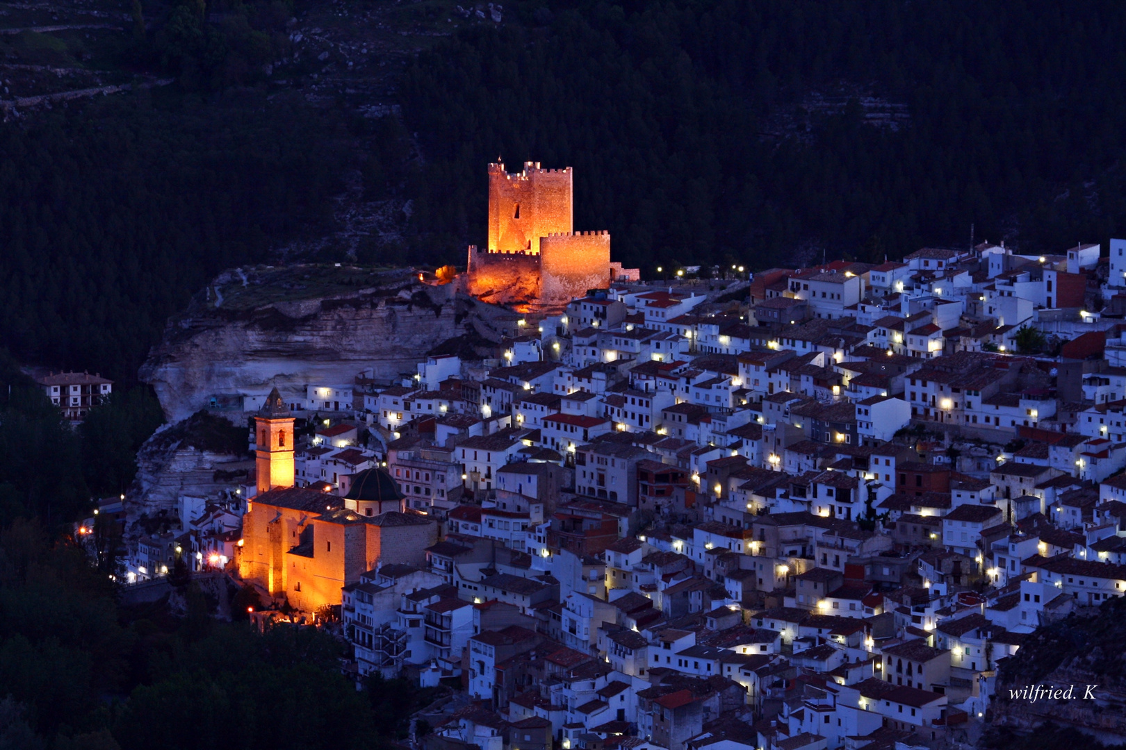 Alcalá del Júcar im Abendlicht