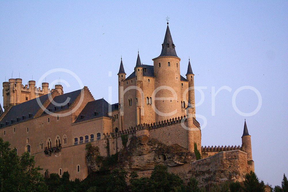 Alcázar de Segovia al atardecer