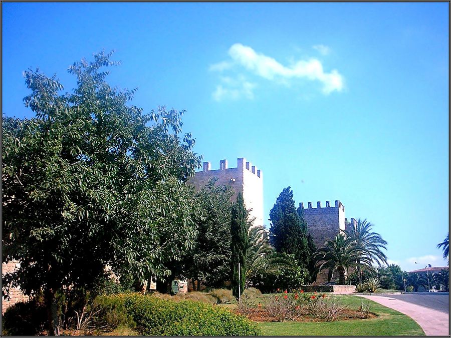 alcudias stadtmauer