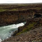 Aldeyjarfoss, Basaltsäulen