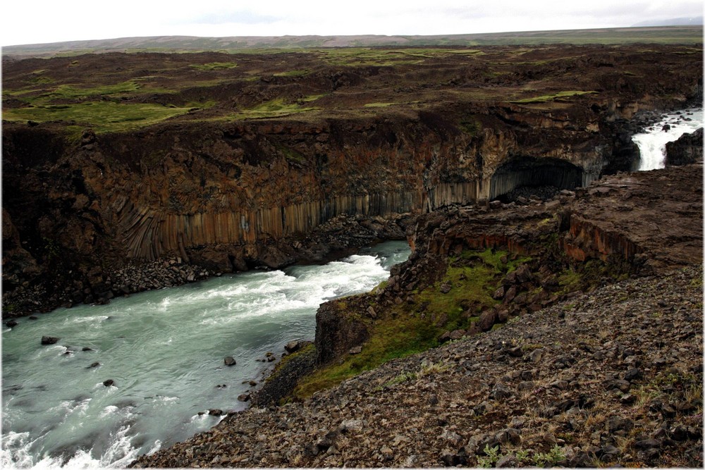 Aldeyjarfoss, Basaltsäulen