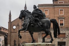 Alessandro Farnese, monumento