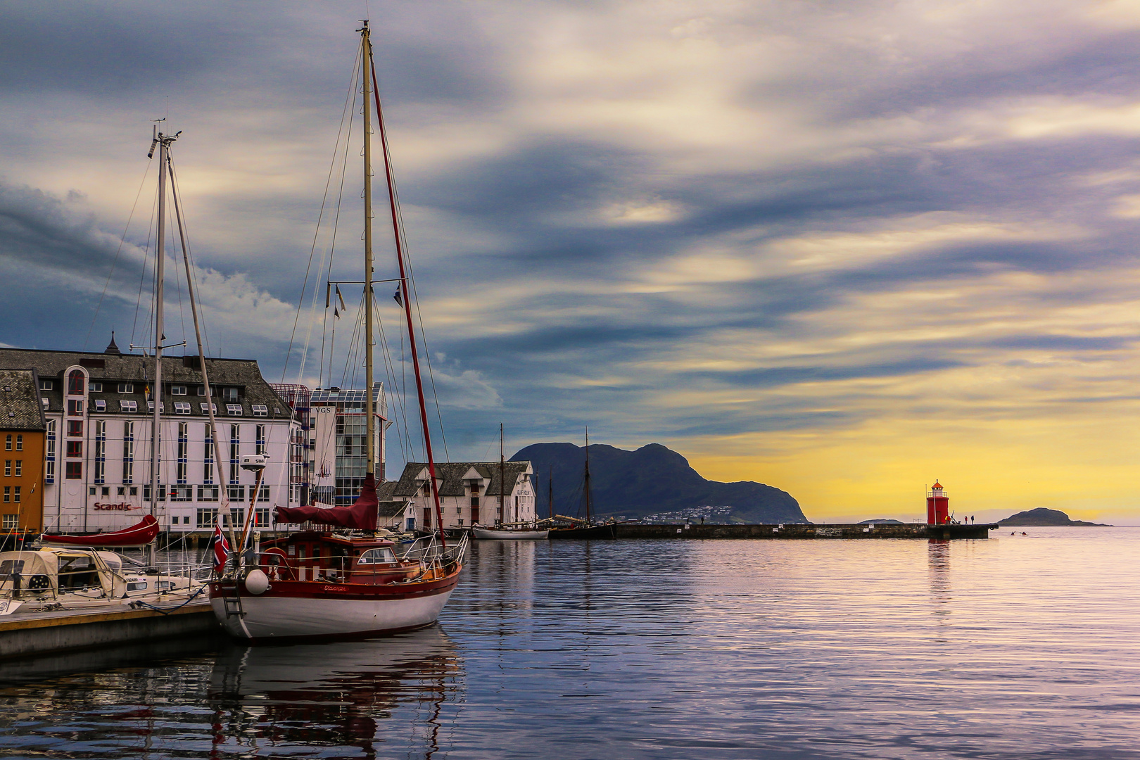 Alesund-Sundown