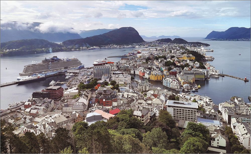 Alesund vom Berg Aksla aus