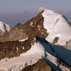 Aletschhorn und Mont Blanc .Der Schein trügt.die Distanz der Berge 70 Km.