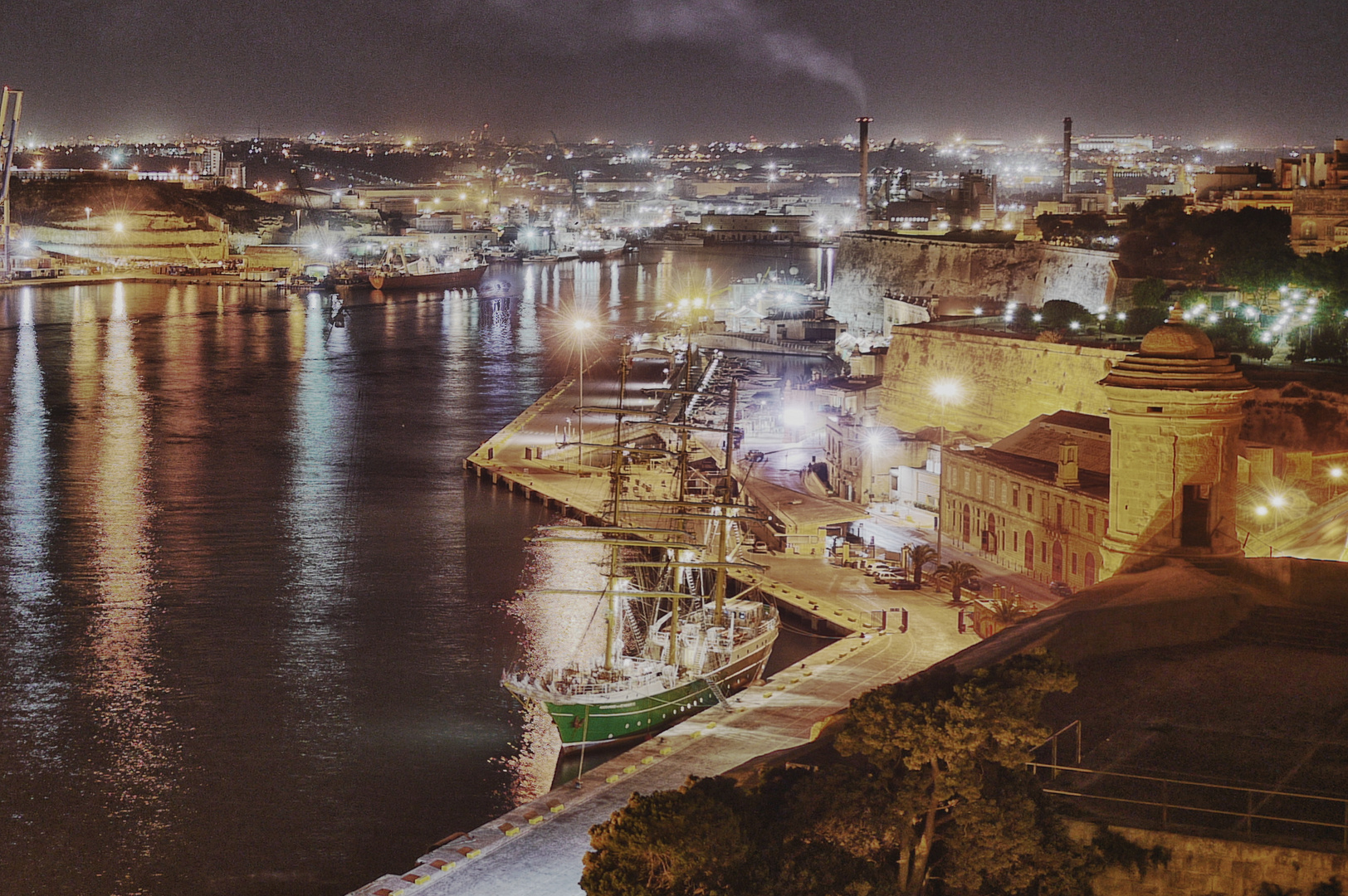 ALEX 2 Grand Harbour Valletta