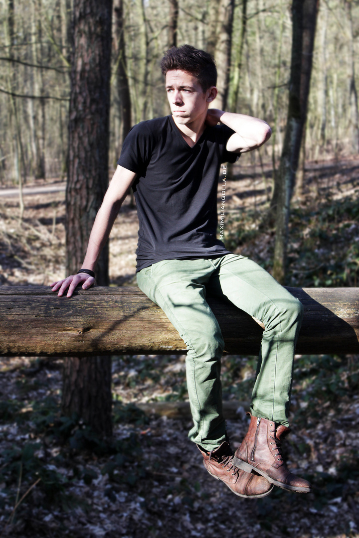 Alex im Wald