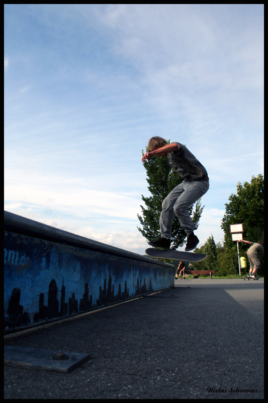 Alex Lambrecht - Kickflip fs Boardy