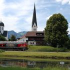 Alex mit Lok "Betty Boom" auf der Illertalbahn bei den Kirchen von Fischen 14.7.2018