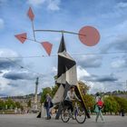 Alexander Calder "Crinkly avec disque rouge"