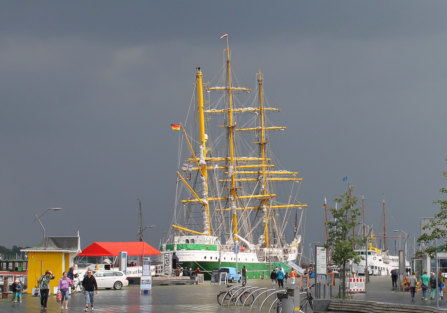 Alexander v. Humboldt II im Hafen von Eckernförde