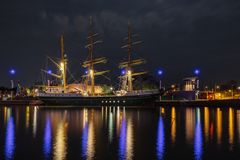 Alexander von Humboldt 2 im Hafen