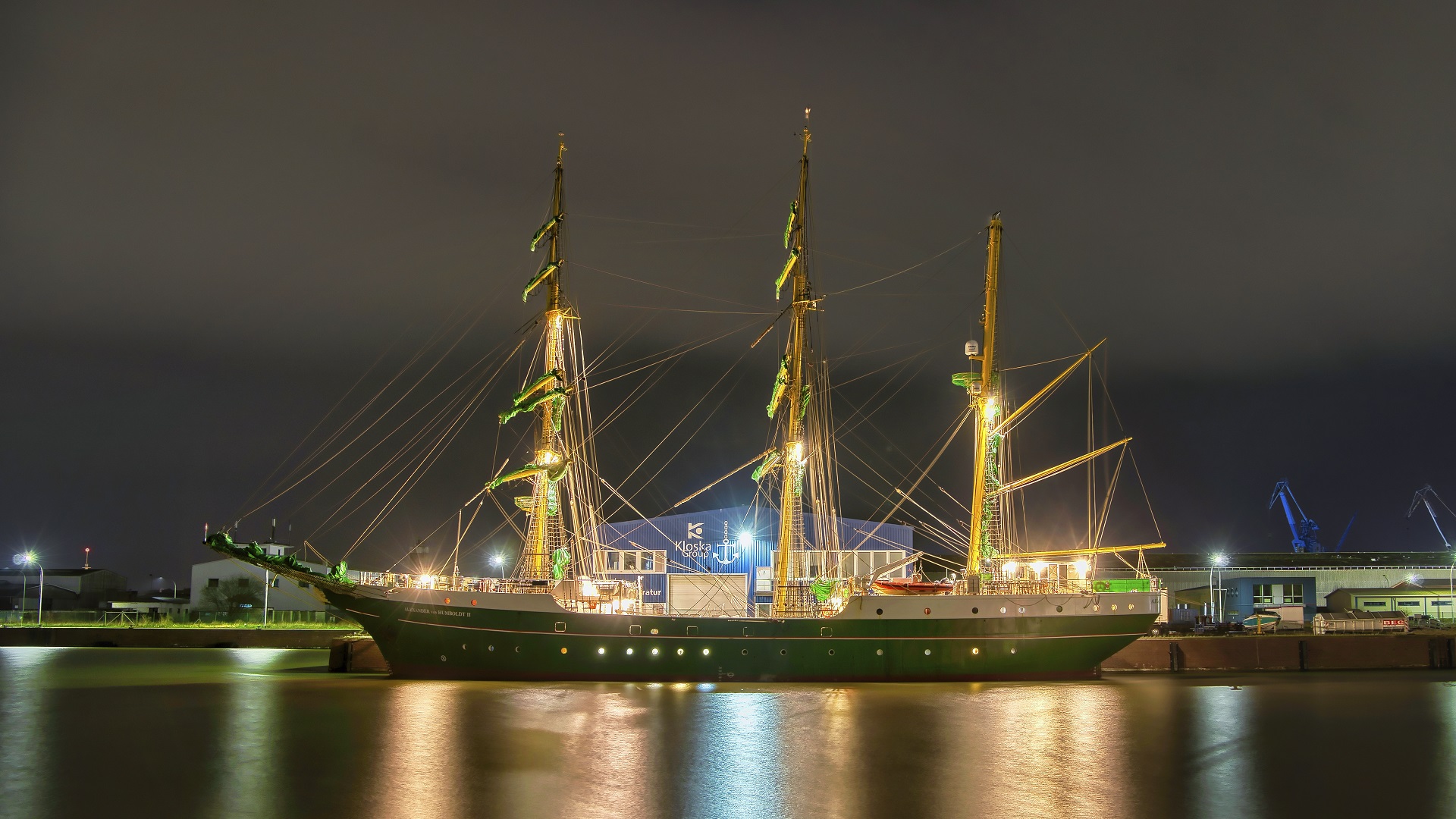 Alexander von Humboldt II im Heimathafen