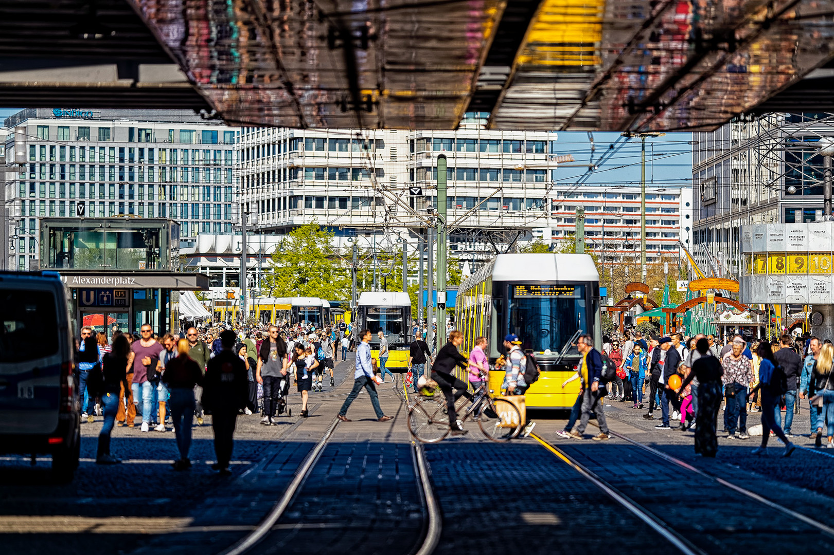 ... Alexanderplatz ...