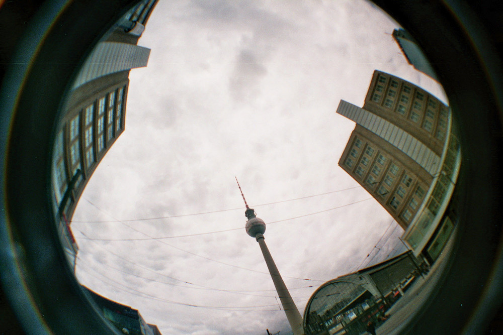 Alexanderplatz in Berlin durch Lomo Fisheye