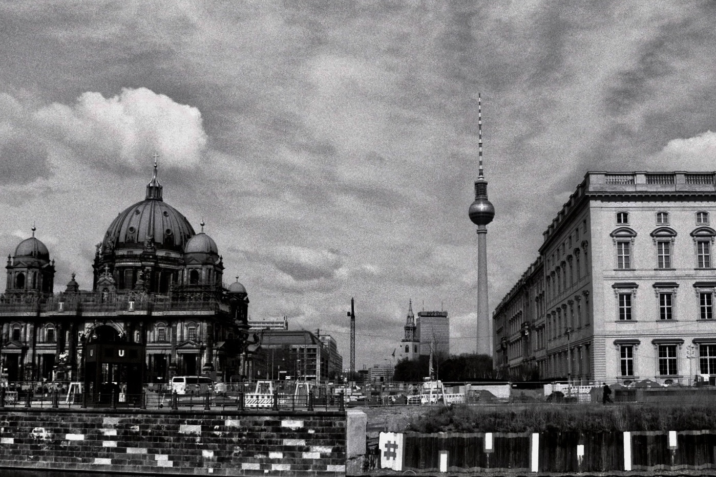 Alexanderplatz incl. Berliner Dom , Fersehturm und neues Stadtschloss