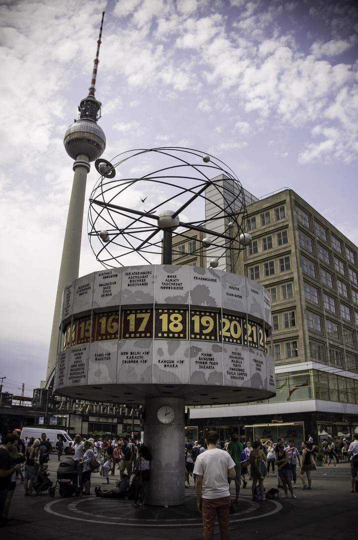 alexanderplatz - weltuhr